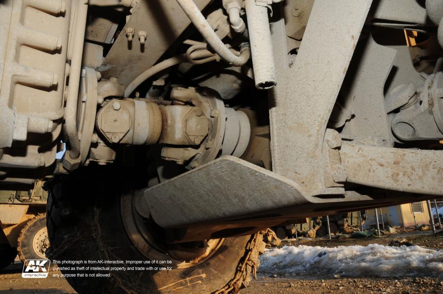 Детали экстерьера Oshkosh M-ATV 2009 года  (фото 285 из 676)